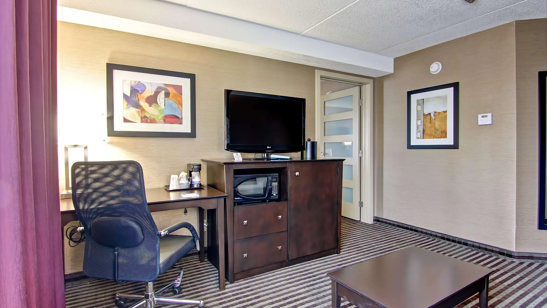 Best Western Plus Toronto North York Hotel & Suites