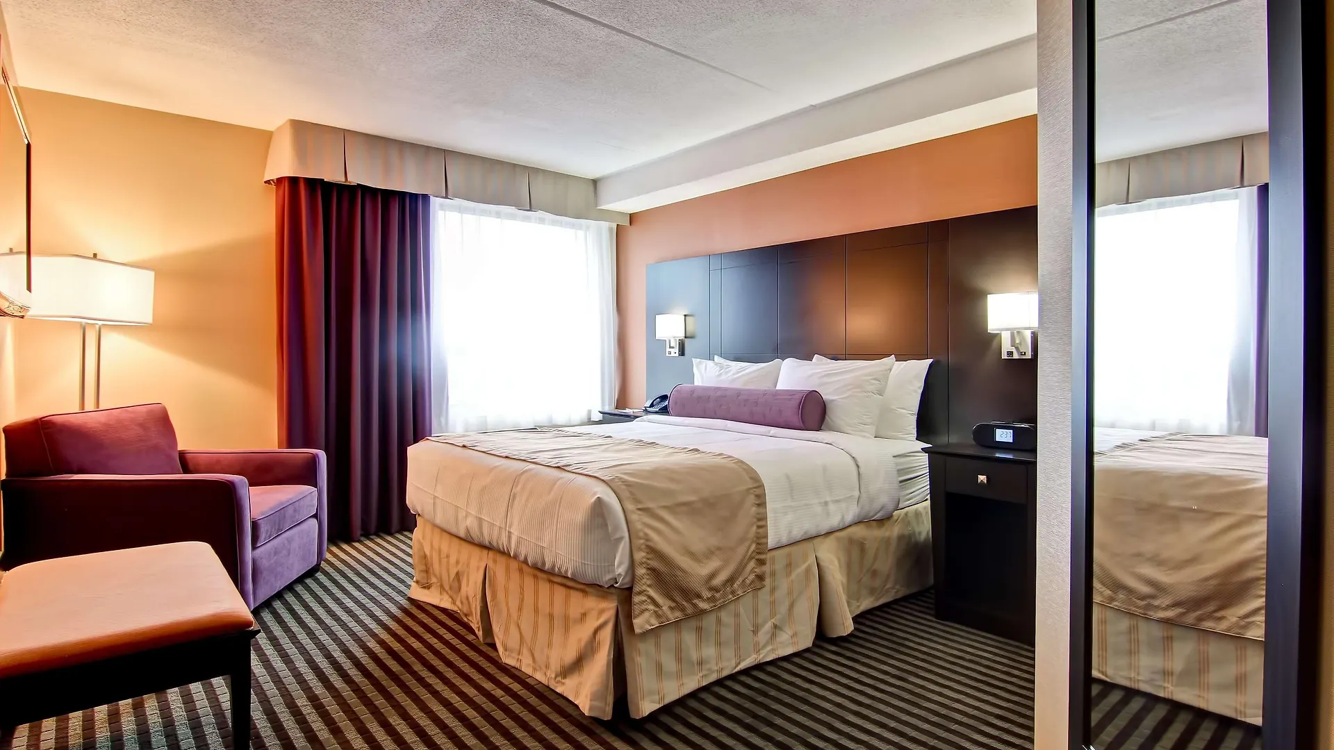 Best Western Plus Toronto North York Hotel & Suites 4*,