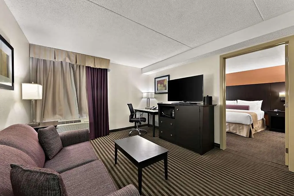 Best Western Plus Toronto North York Hotel & Suites