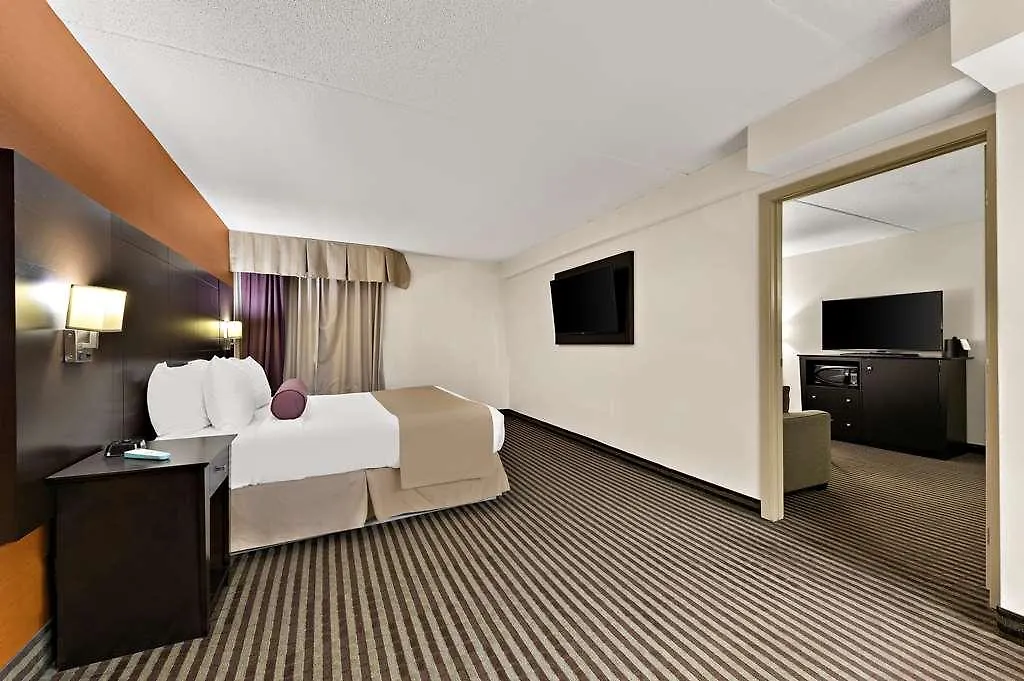 Best Western Plus Toronto North York Hotel & Suites