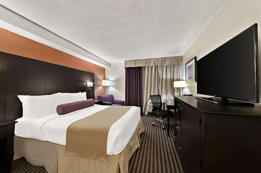 Best Western Plus Toronto North York Hotel & Suites