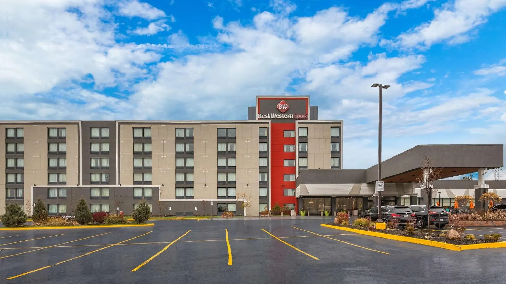 Best Western Plus Toronto North York Hotel & Suites