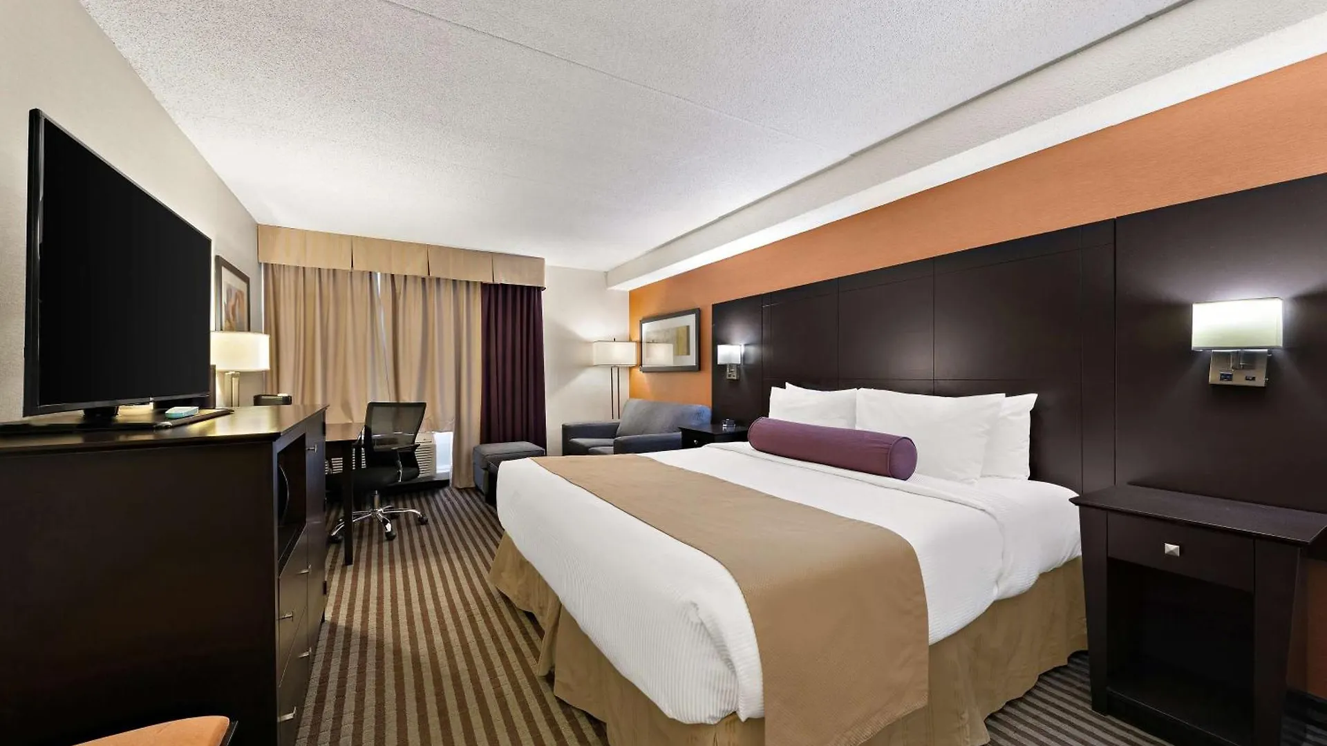 Best Western Plus Toronto North York Hotel & Suites 4*,  Canada