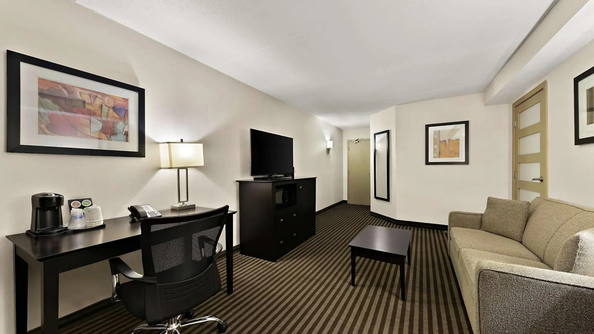 Best Western Plus Toronto North York Hotel & Suites 4*,  Canada