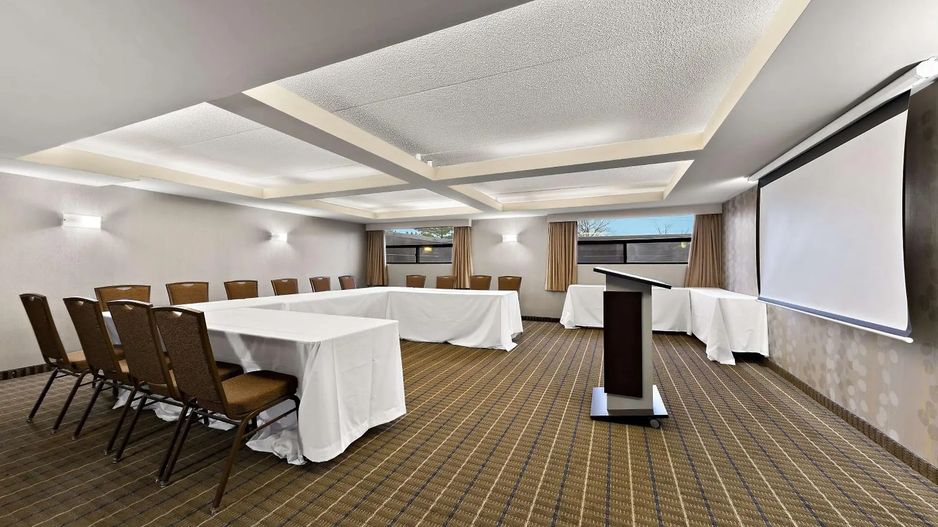 Best Western Plus Toronto North York Hotel & Suites